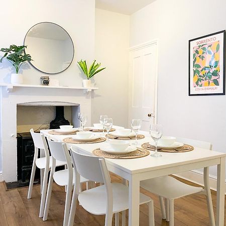 Stylish 3-Bedroom Home In Canterbury City-Centre - Superb Location! Экстерьер фото