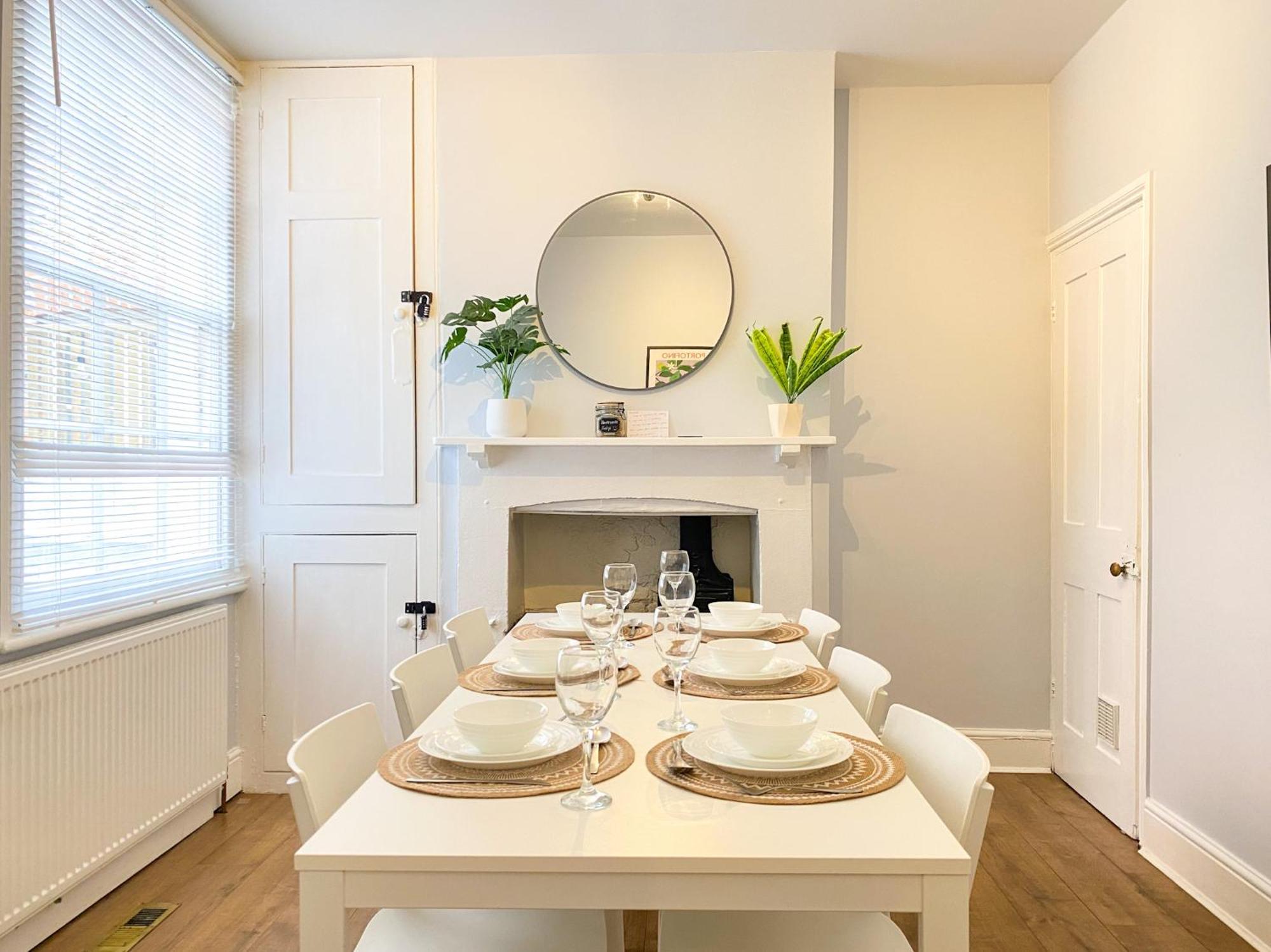 Stylish 3-Bedroom Home In Canterbury City-Centre - Superb Location! Экстерьер фото