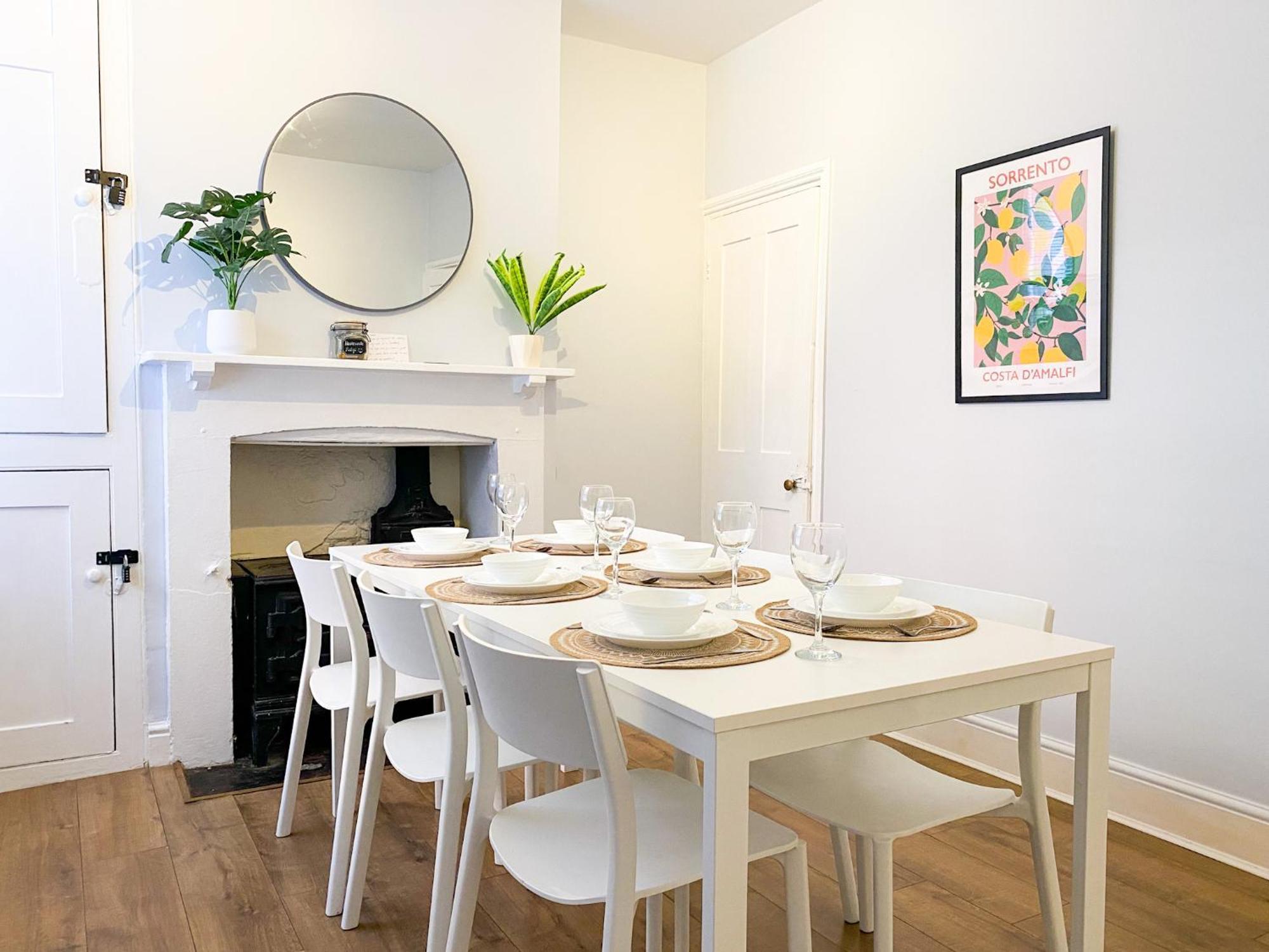 Stylish 3-Bedroom Home In Canterbury City-Centre - Superb Location! Экстерьер фото