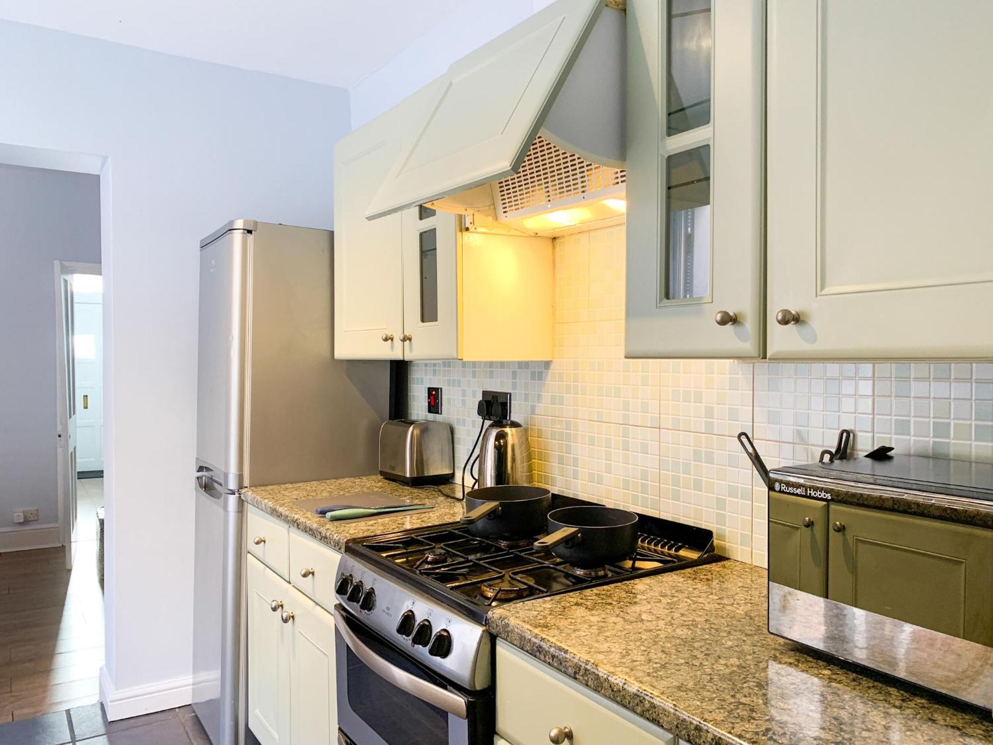 Stylish 3-Bedroom Home In Canterbury City-Centre - Superb Location! Экстерьер фото